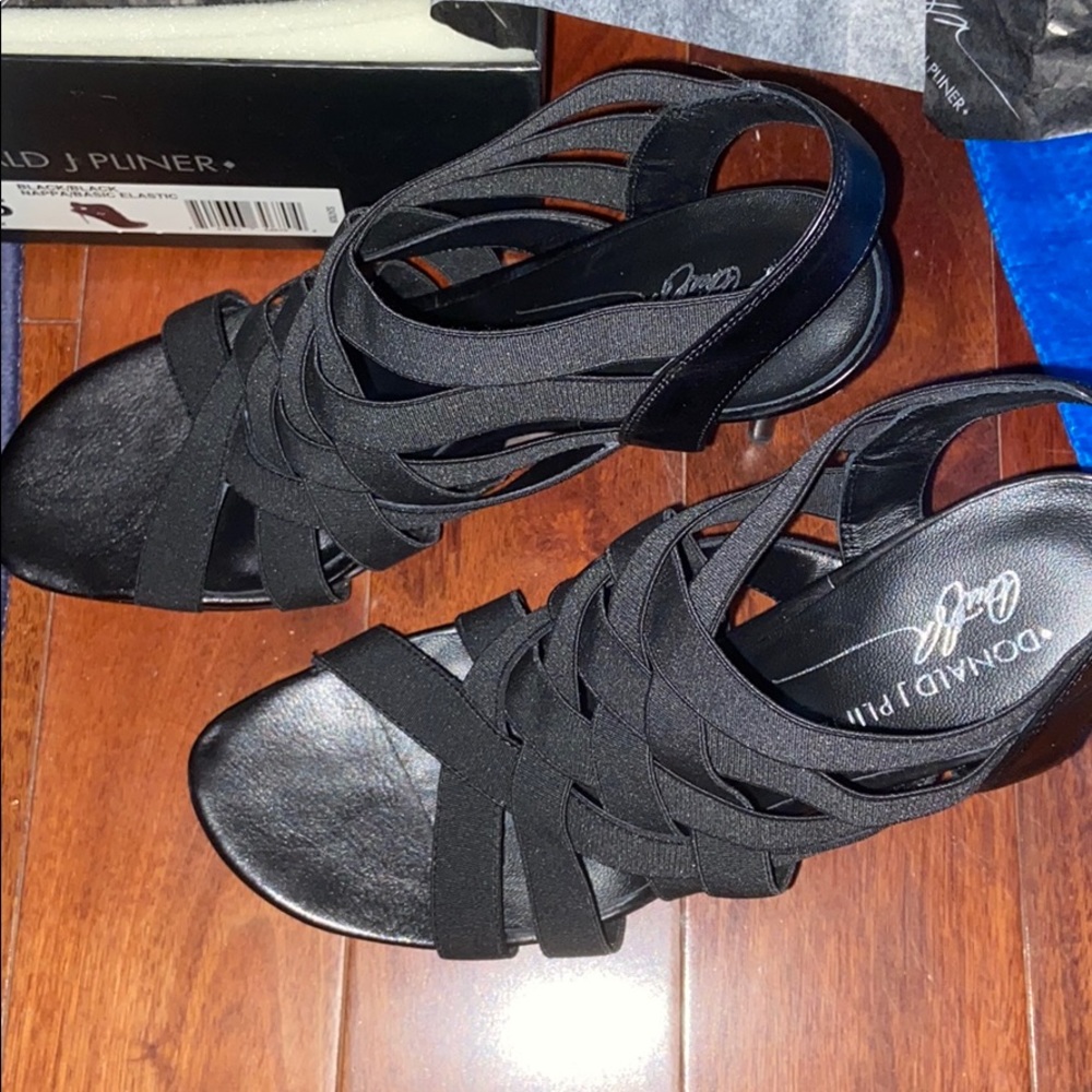 Donald J Pliner Maddie Heels